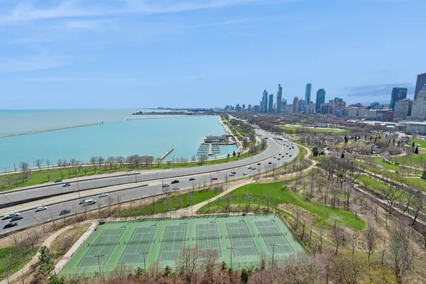 $470,000 | 400 East Randolph Street, Unit 2307, Chicago, IL 60601