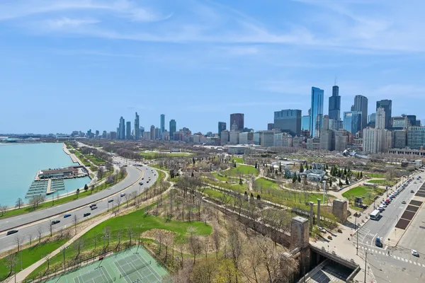 $470,000 | 400 East Randolph Street, Unit 2307, Chicago, IL 60601