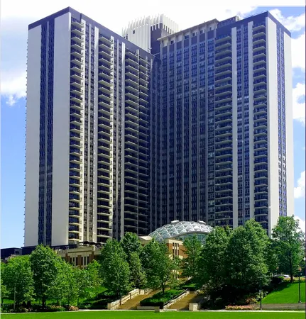 $470,000 | 400 East Randolph Street, Unit 2307, Chicago, IL 60601
