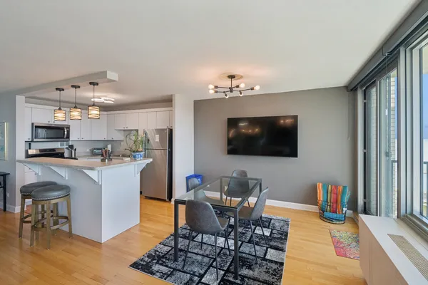 $470,000 | 400 East Randolph Street, Unit 2307, Chicago, IL 60601
