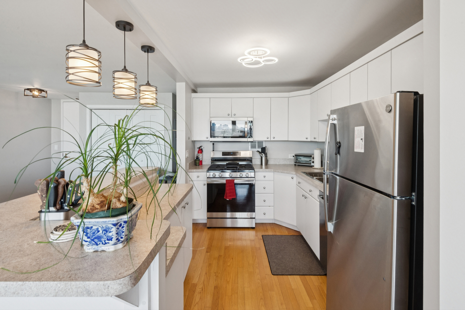 400 East Randolph Street, Unit 2307 Chicago, IL 60601 - Photo 10 of 45