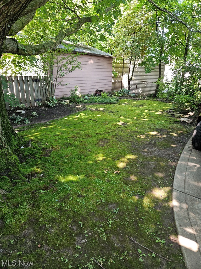 2400 Rinard Road Cleveland, OH 44118 - Photo 33 of 35 Gallery Image 33