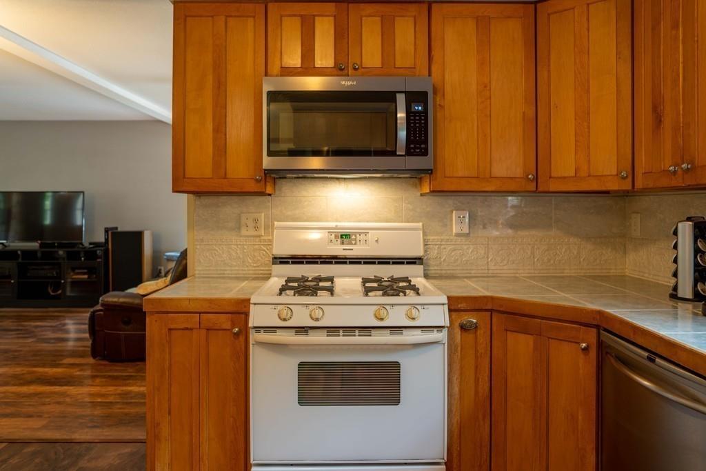 313 Colrain Shelburne Road Shelburne, MA 01370 - Photo 14 of 35 Gallery Image 14