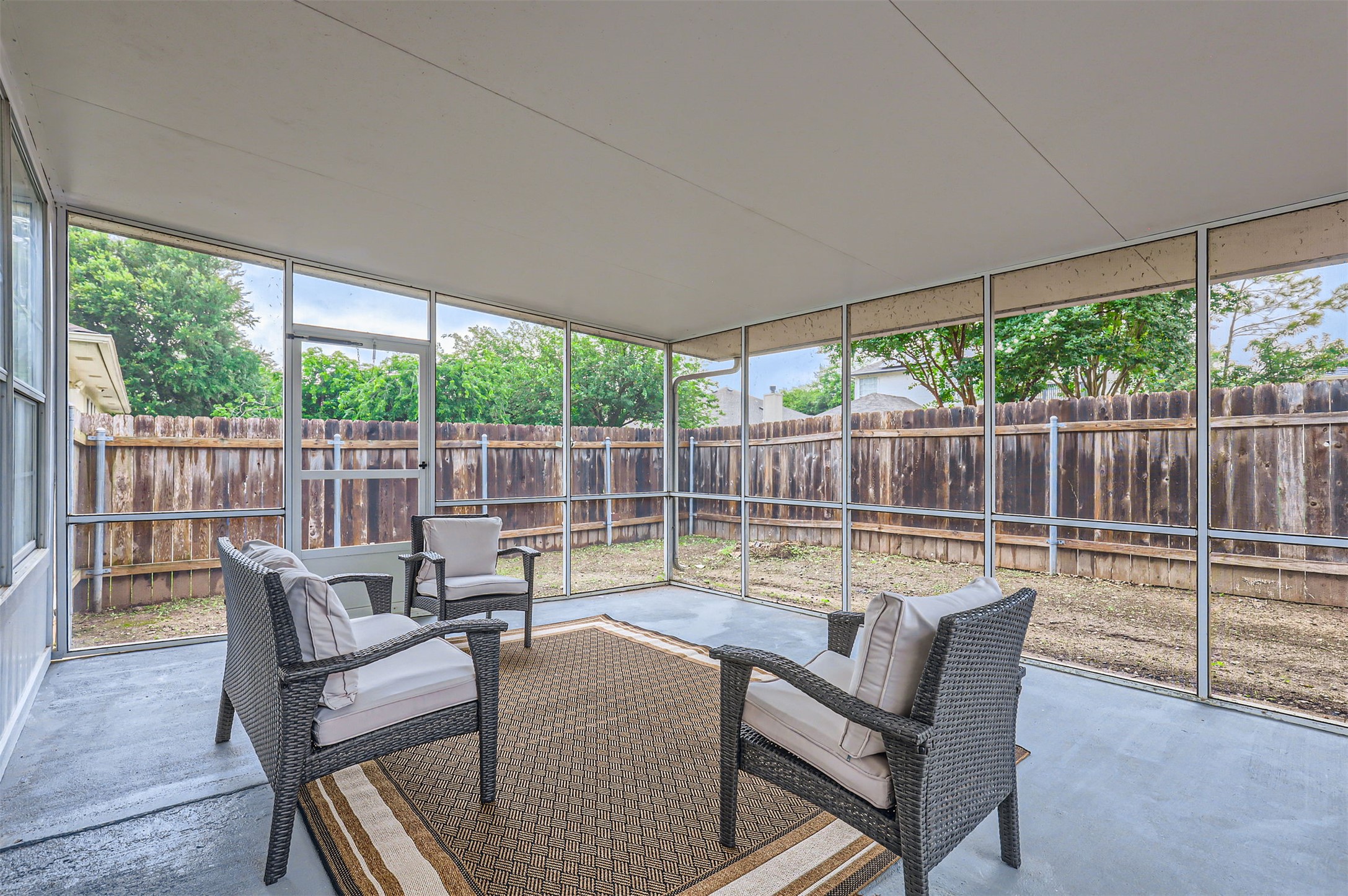 1016 Thackeray Lane Pflugerville, TX 78660 - Photo 26 of 28 View of sunroom
