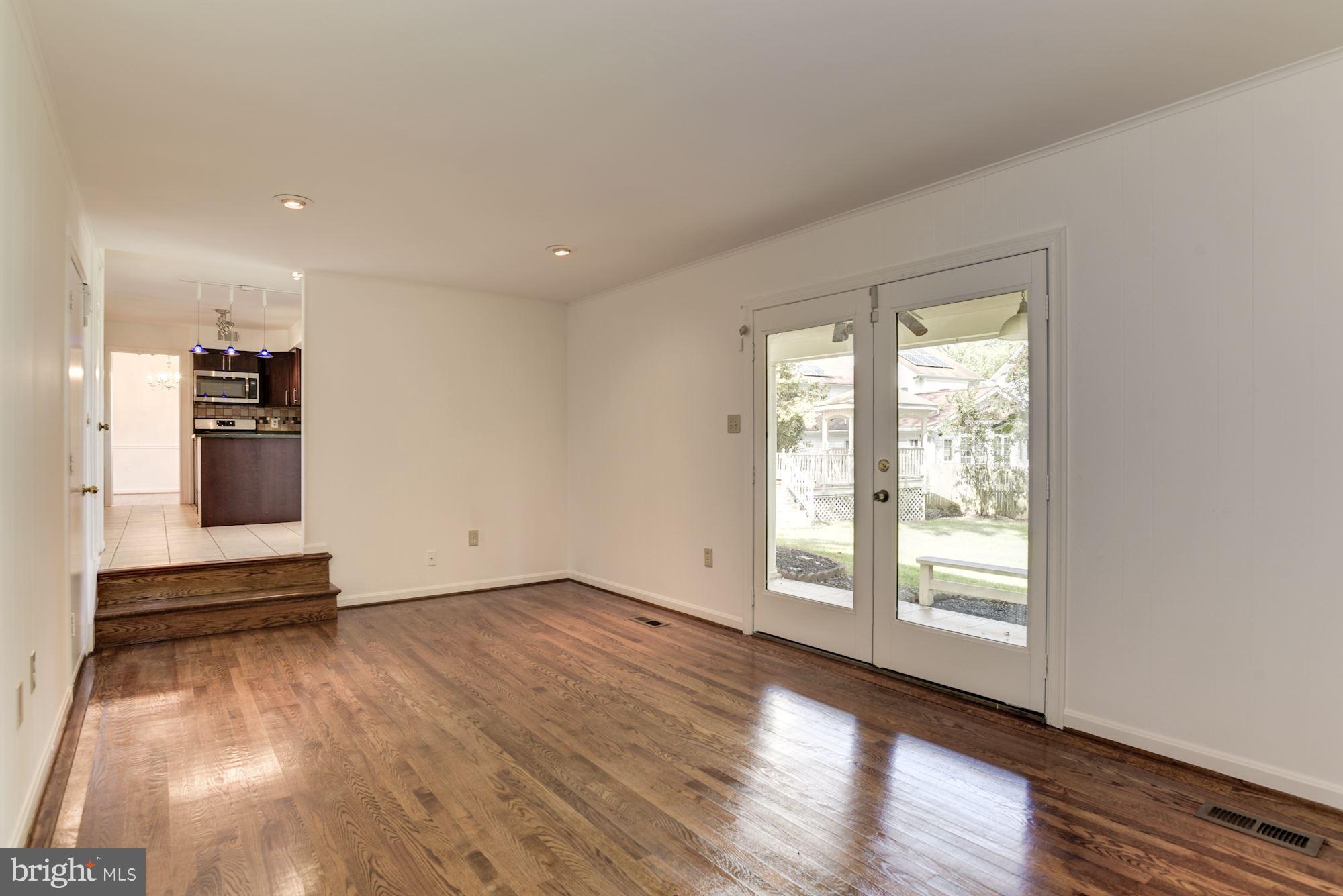 9825 Old Georgetown Road Bethesda, MD 20814 - Photo 14 of 27 Family Room