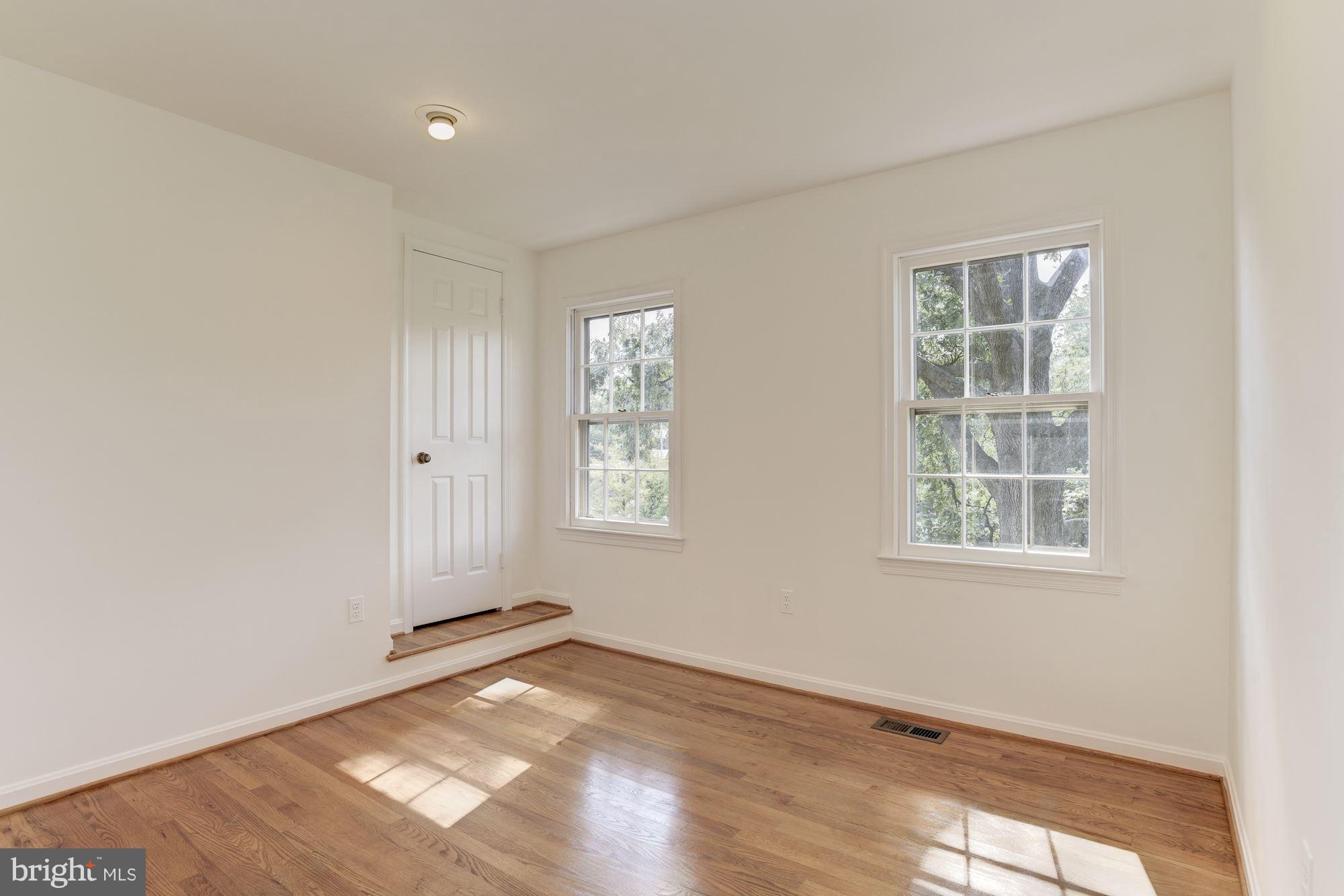 9825 Old Georgetown Road Bethesda, MD 20814 - Photo 22 of 27 Bedroom