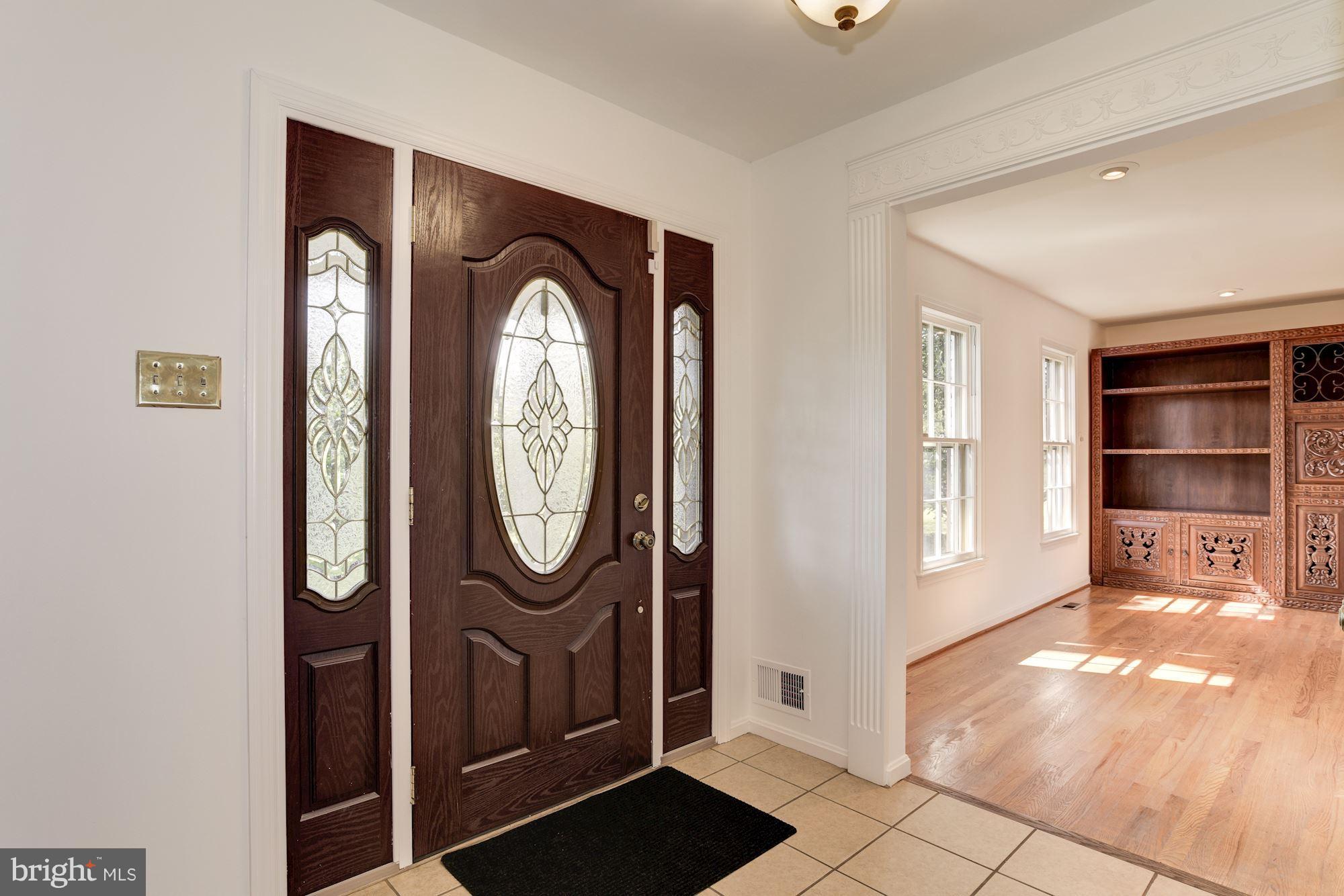 9825 Old Georgetown Road Bethesda, MD 20814 - Photo 4 of 27 Interior (General)