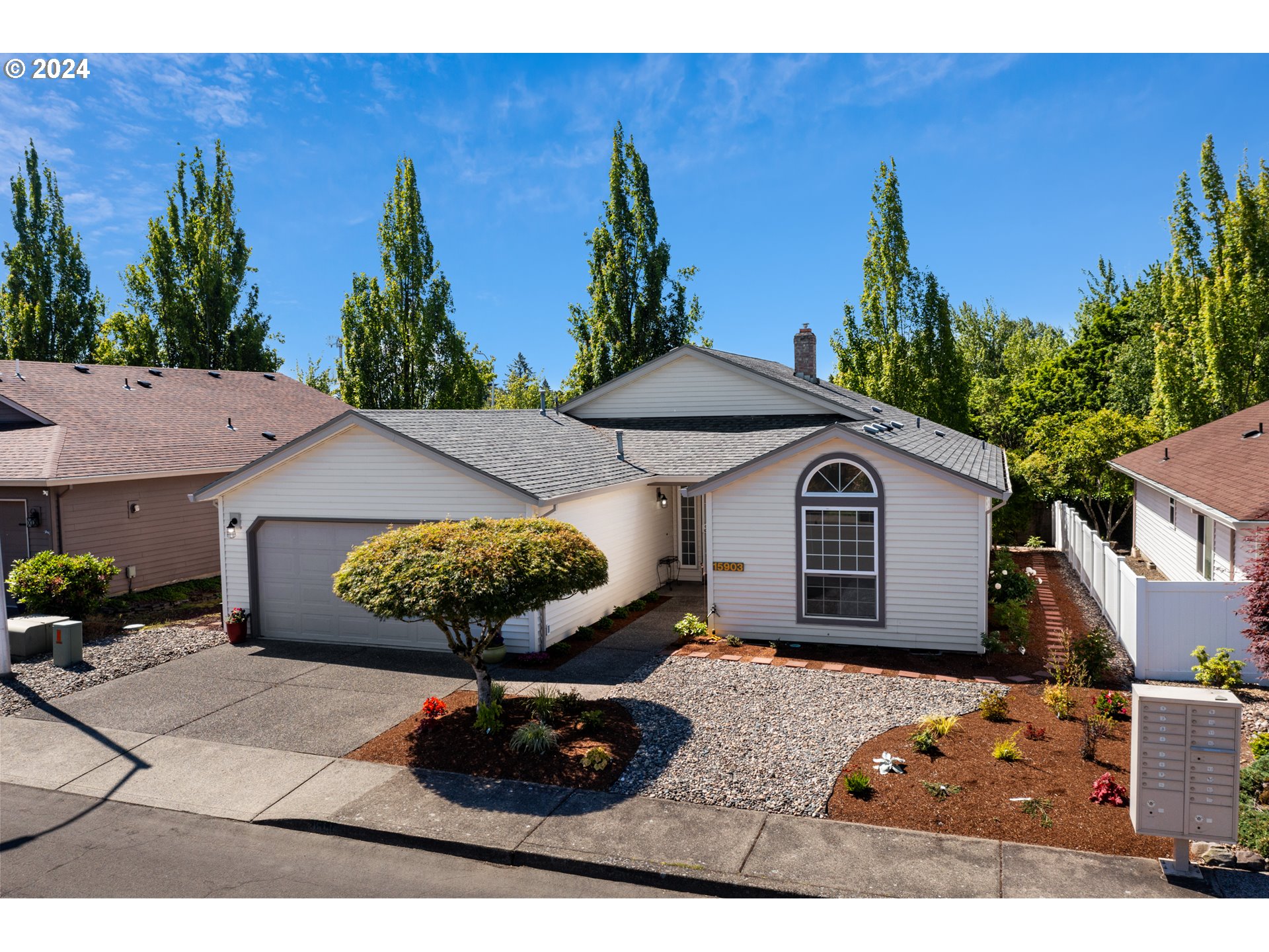 15903 Southeast 35th St  