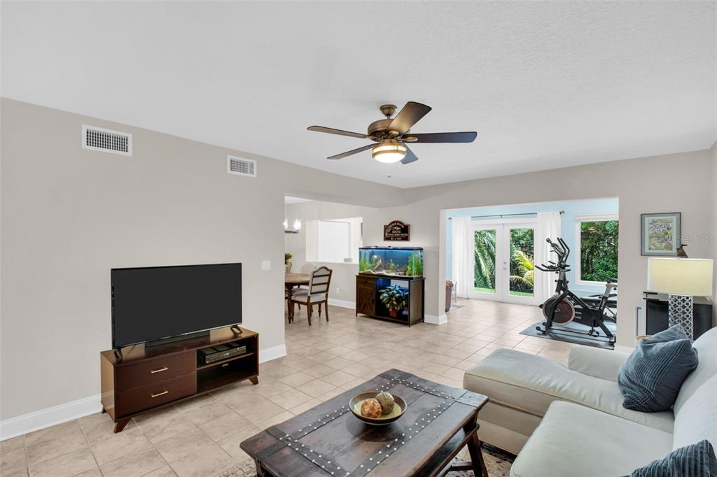 14893 Feather Cove Road Clearwater, FL 33762 - Photo 4 of 52
