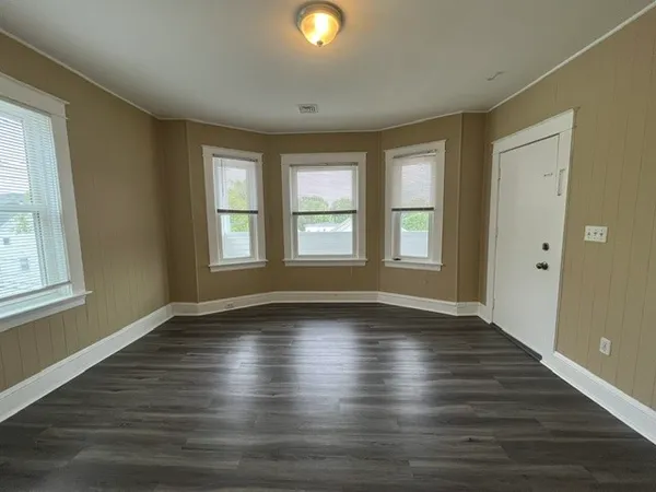 $1,550 | 70 Oliver Street, Unit 3F, Bristol, RI 02809