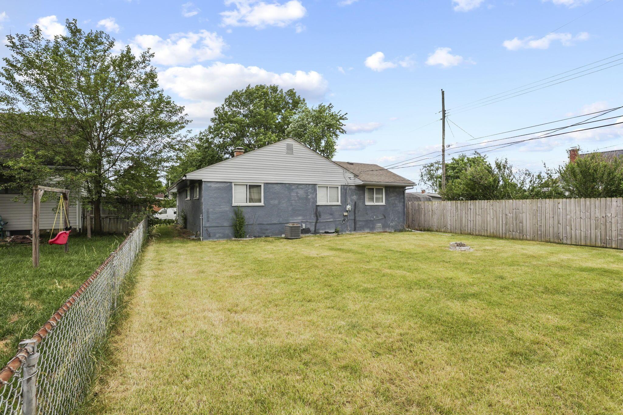 695 Raleigh Drive Columbus, OH 43228 - Photo 51 of 57 58-web-or-mls-011A8062