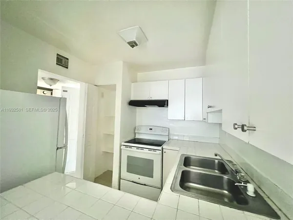 a bathroom with a toilet