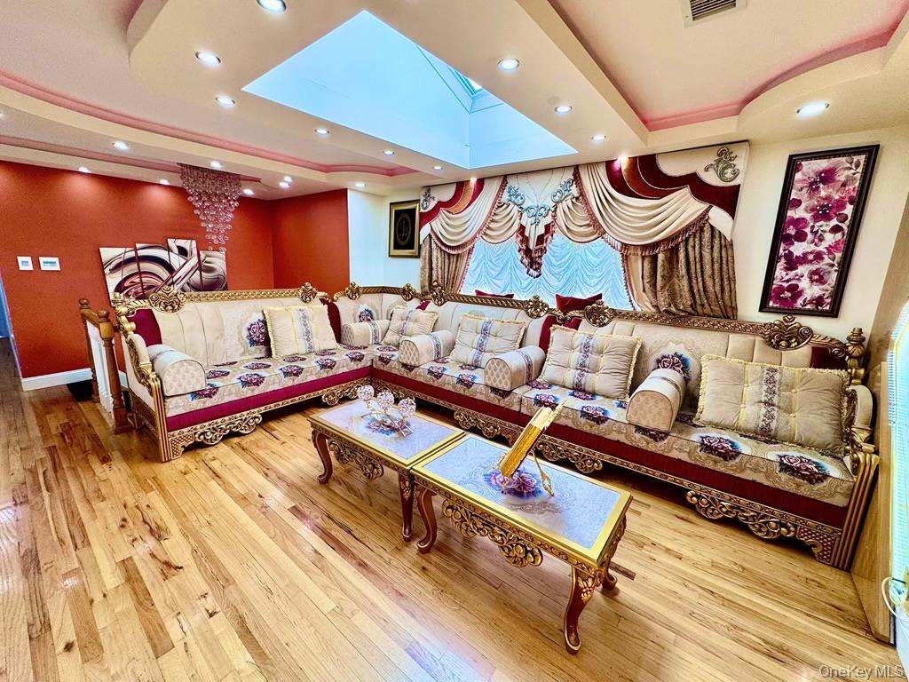 62 Walnut Road Inwood, NY 11096 - Photo 8 of 31