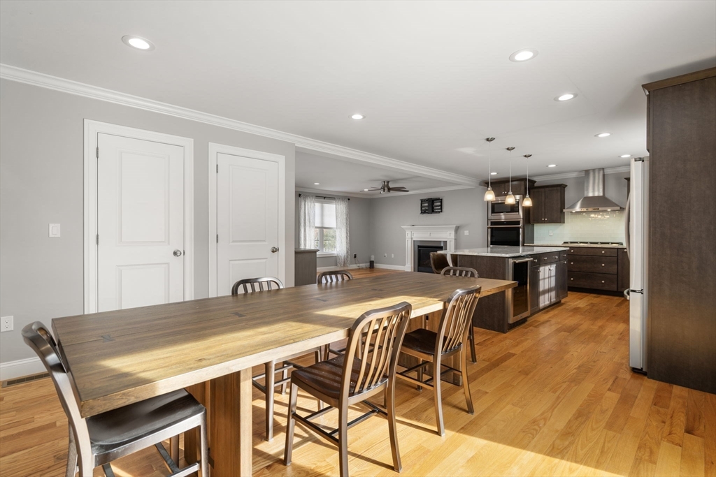 162 Cabot Road Westfield, MA 01085 - Photo 6 of 38