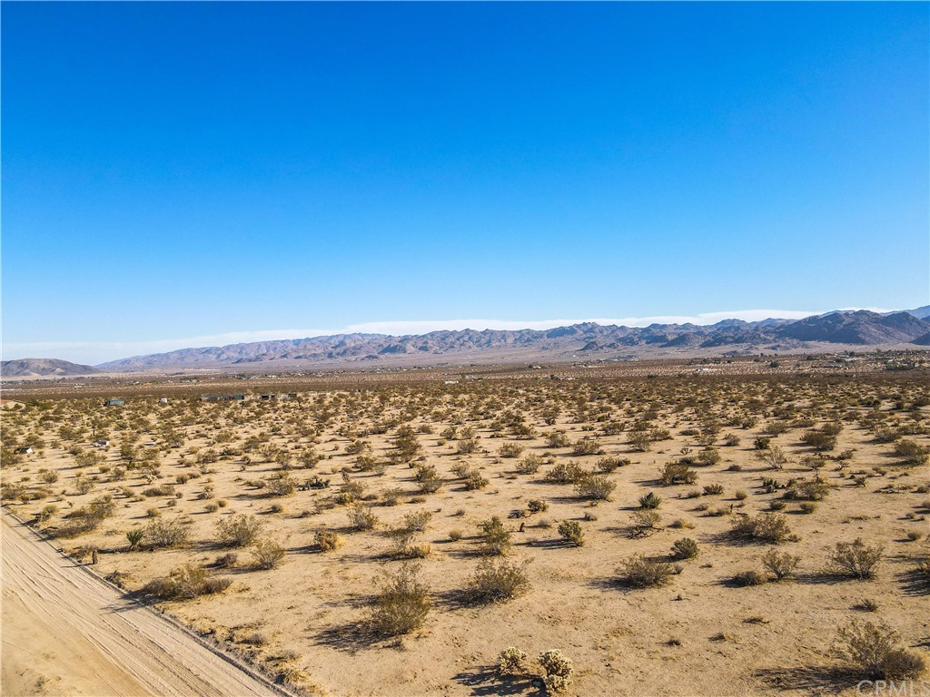 62401 Sunflower Road Joshua Tree, CA 92252 - Photo 49 of 75 a view of lake view and mountain