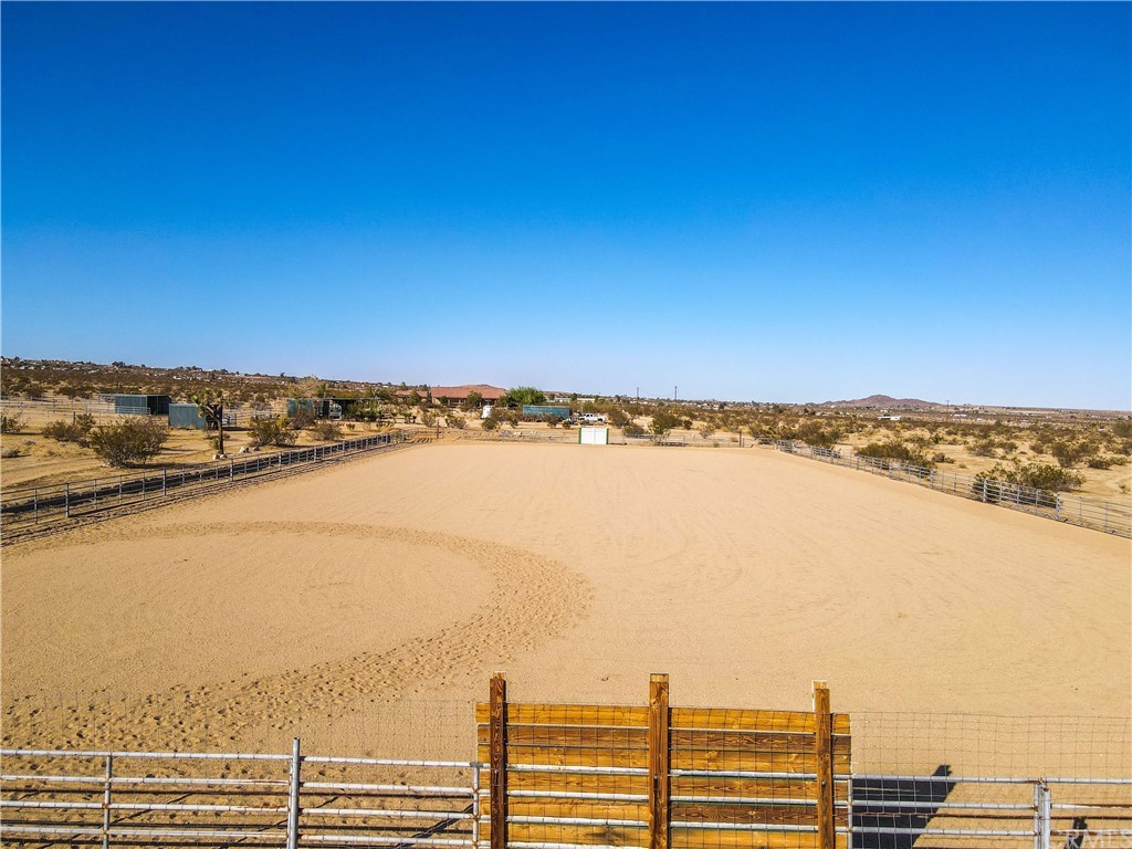 62401 Sunflower Road Joshua Tree, CA 92252 - Photo 55 of 75 a view of city and ocean