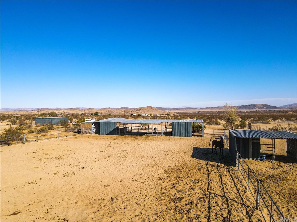 62401 Sunflower Road Joshua Tree, CA 92252 - Photo 58 of 75 a view of lake view and ocean view