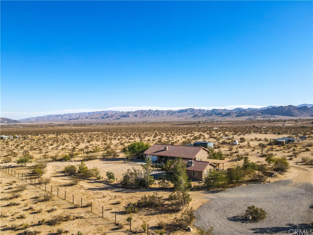 62401 Sunflower Road Joshua Tree, CA 92252 - Photo 67 of 75 a view of city and ocean