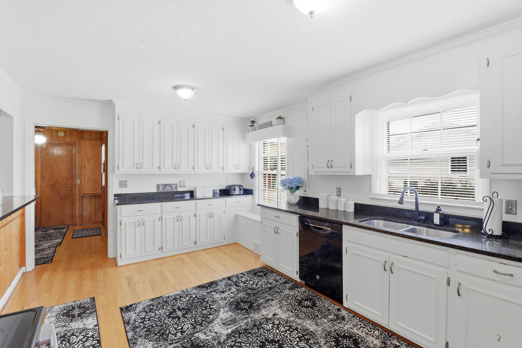 319 East Hampton Street Elloree, SC 29047 - Photo 13 of 34 untitled-28