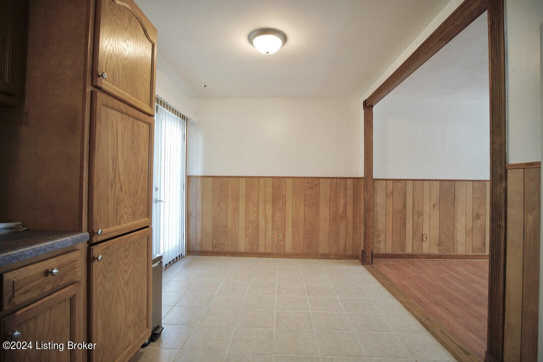 417 Mac Brae Road Louisville, KY 40214 - Photo 8 of 23 417MacBraeRd_49939_8