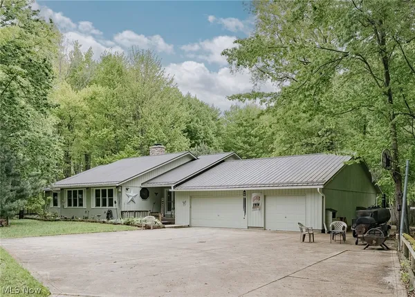 $475,000 | 7814 Poorman Road, Vermilion, OH 44089