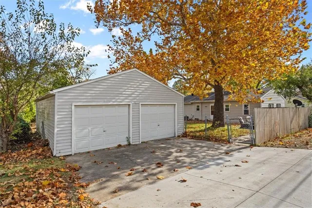 $279,000 | 1636 West 22nd Street, Lawrence, KS 66046