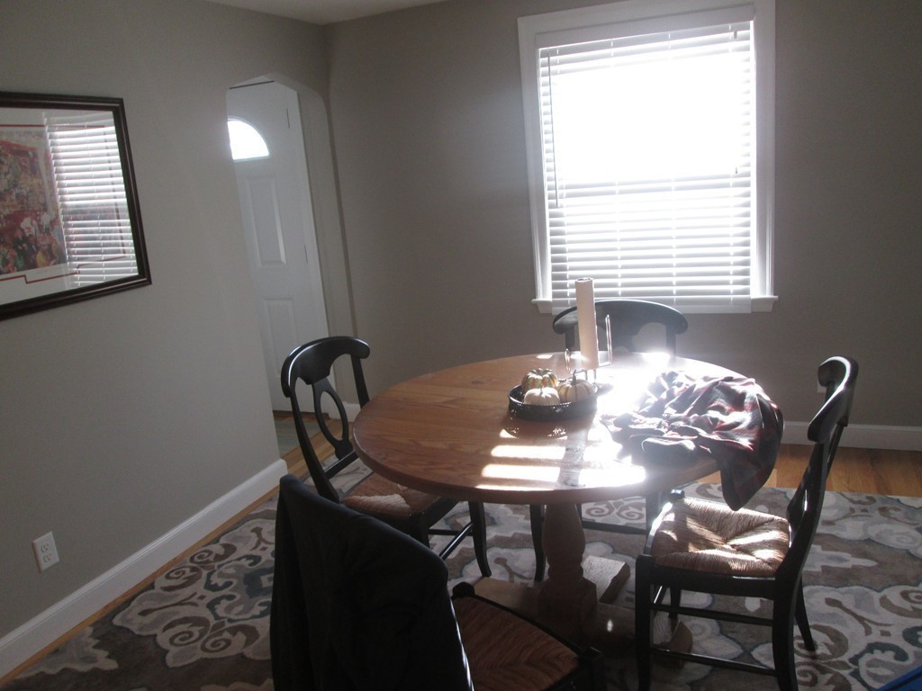 13 Selfridge Road Bedford, MA 01730 - Photo 8 of 20 Gallery Image 8