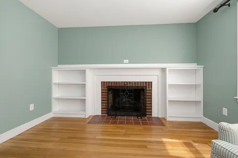 $699,900 | 10 Tercentennial Drive, Billerica, MA 01821