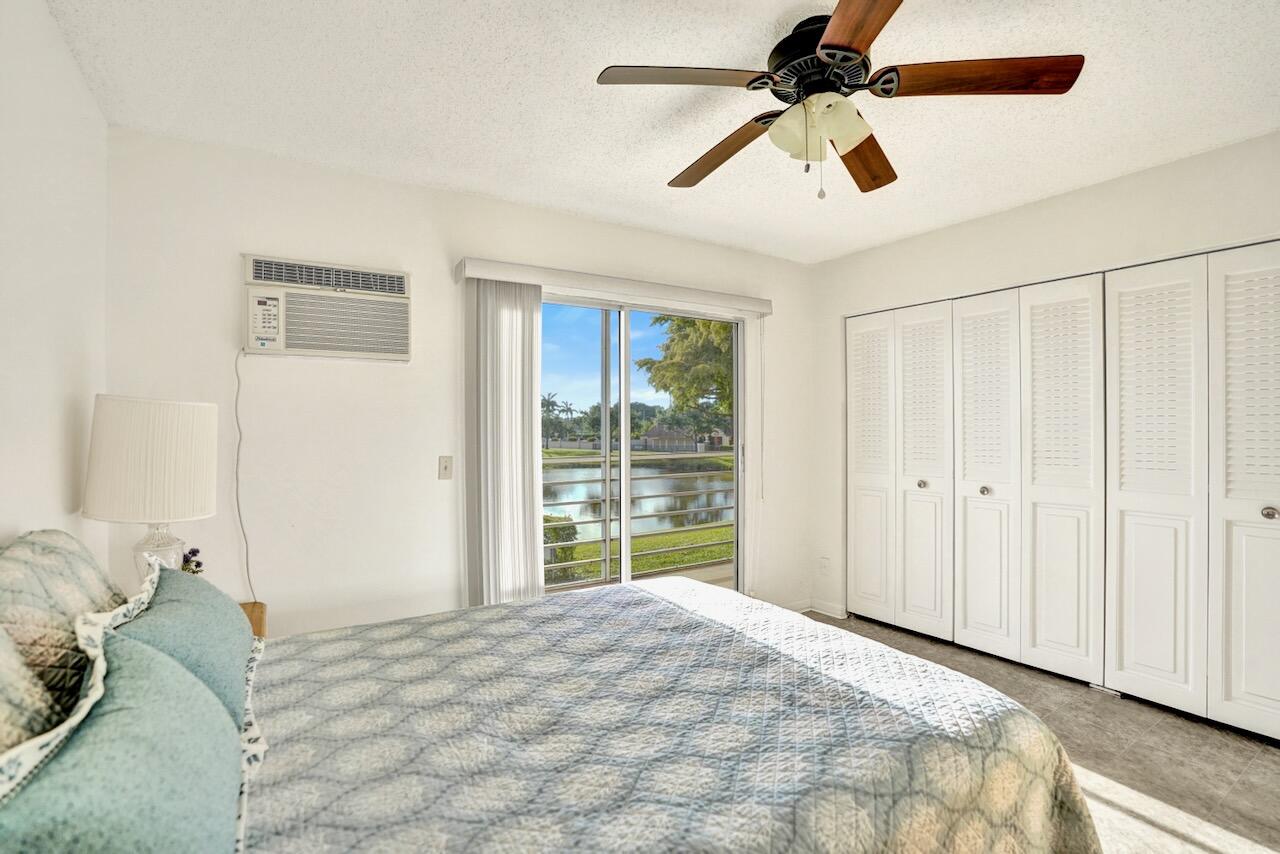 189 Brighton East Boca Raton, FL 33434 - Photo 26 of 32 189 Brighton E - 27