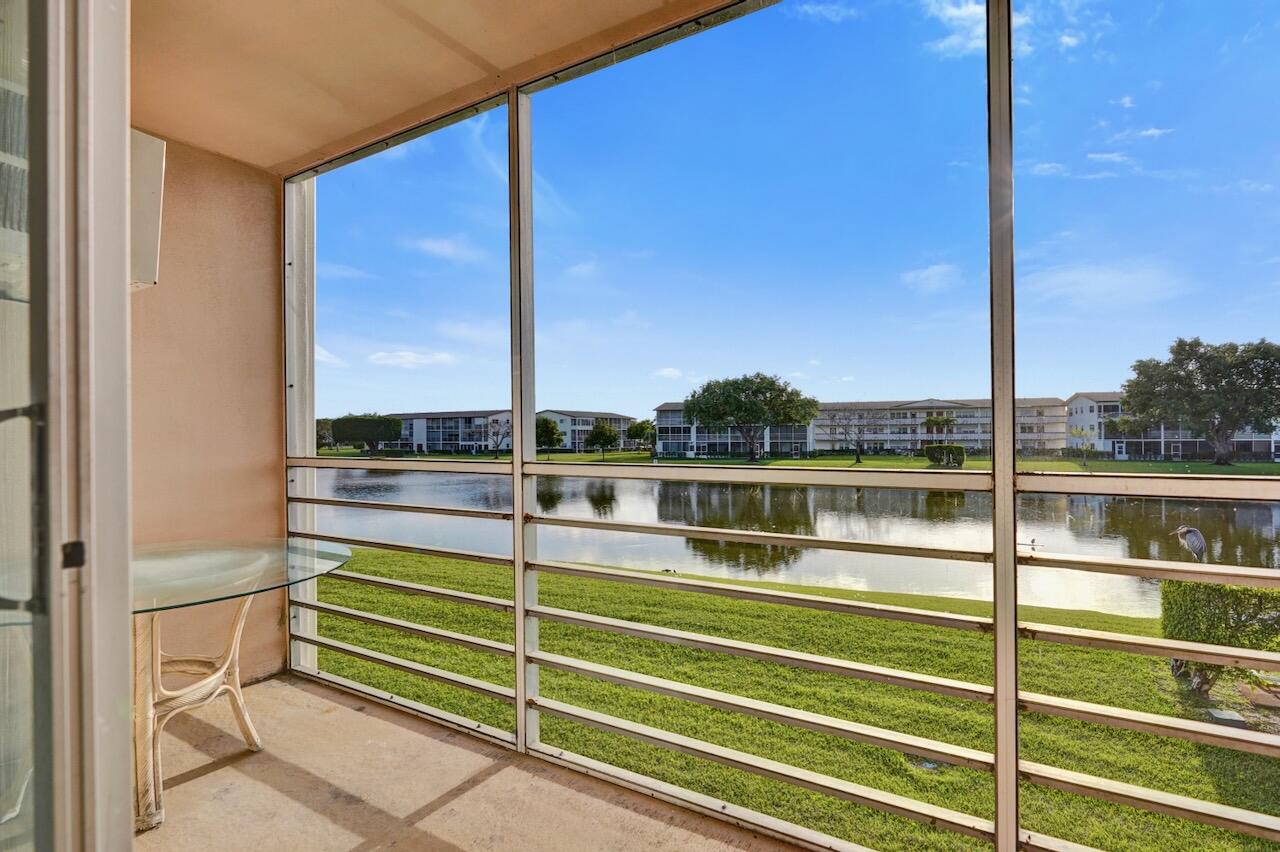 189 Brighton East Boca Raton, FL 33434 - Photo 29 of 32 189 Brighton E - 30