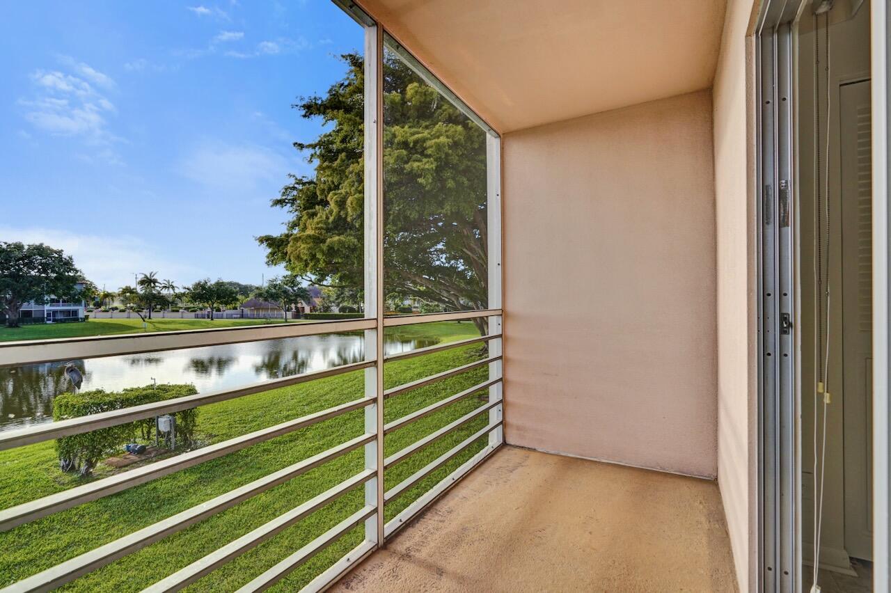 189 Brighton East Boca Raton, FL 33434 - Photo 31 of 32 189 Brighton E - 32