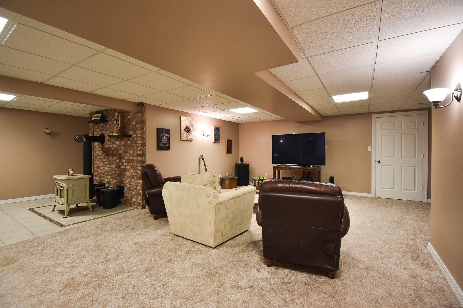 17710 Vfw Road Staunton, IL 62088 - Photo 19 of 45 Gallery Image 19