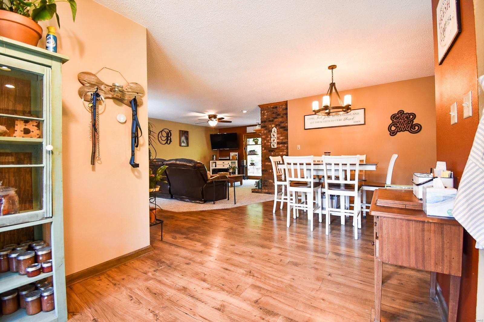 17710 Vfw Road Staunton, IL 62088 - Photo 10 of 45 Gallery Image 10