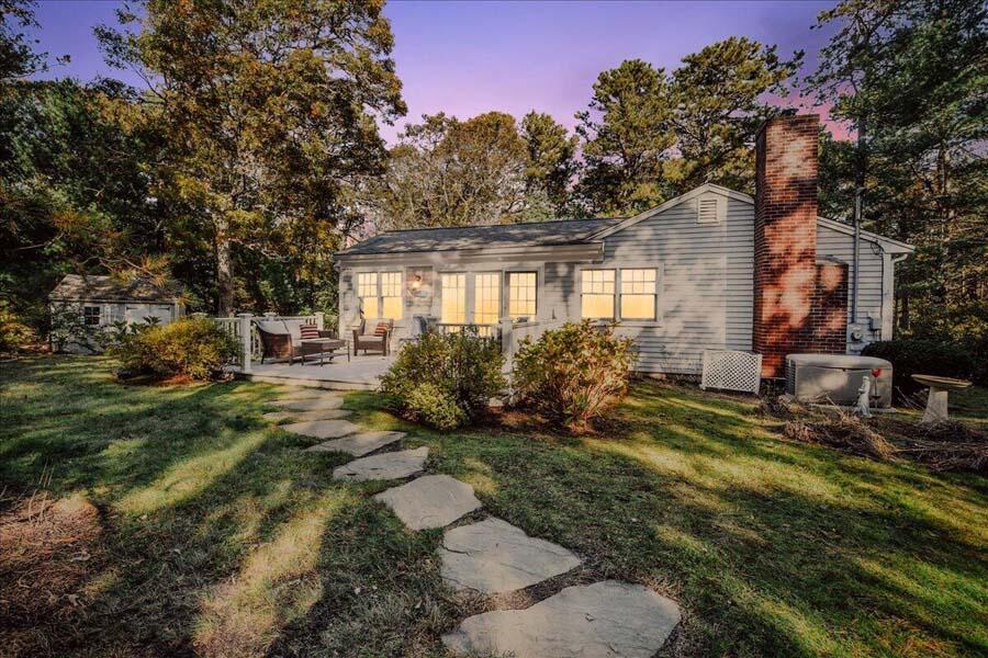 529 Santuit Road Cotuit, MA 02635 - Photo 1 of 33 20211107031205979145000000-o