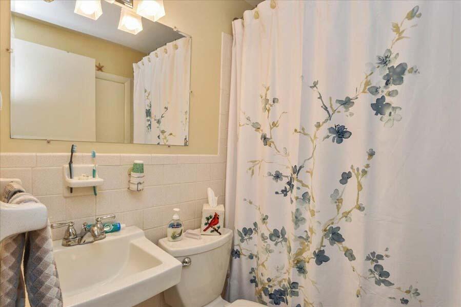 529 Santuit Road Cotuit, MA 02635 - Photo 17 of 33 20211107031123842169000000-o