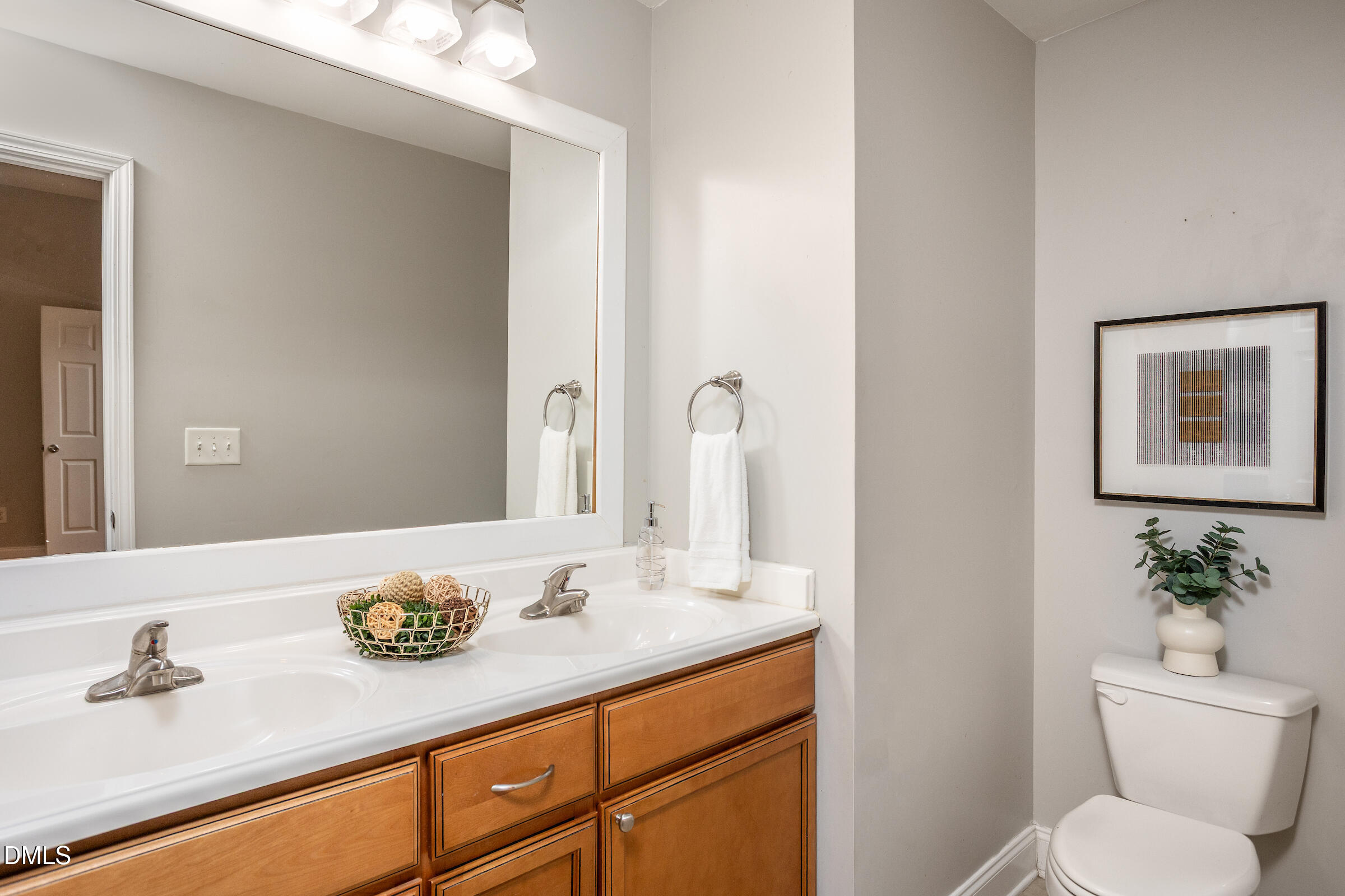 305 Freeman Street Raleigh, NC 27601 - Photo 12 of 15 305FreemanRound3013