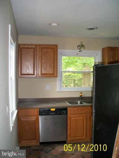 5905 Forest Road Cheverly, MD 20785 - Photo 4 of 11 Kitchen