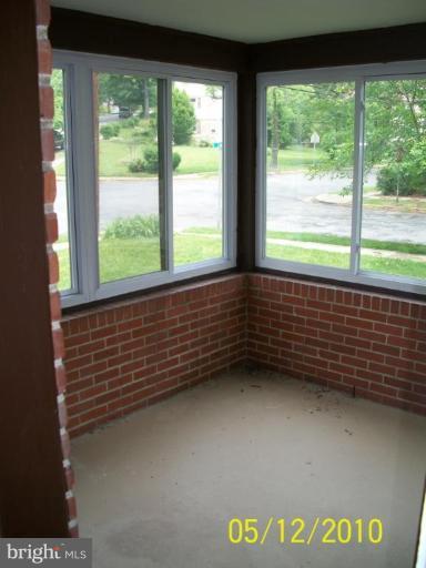 5905 Forest Road Cheverly, MD 20785 - Photo 7 of 11 Sunroom