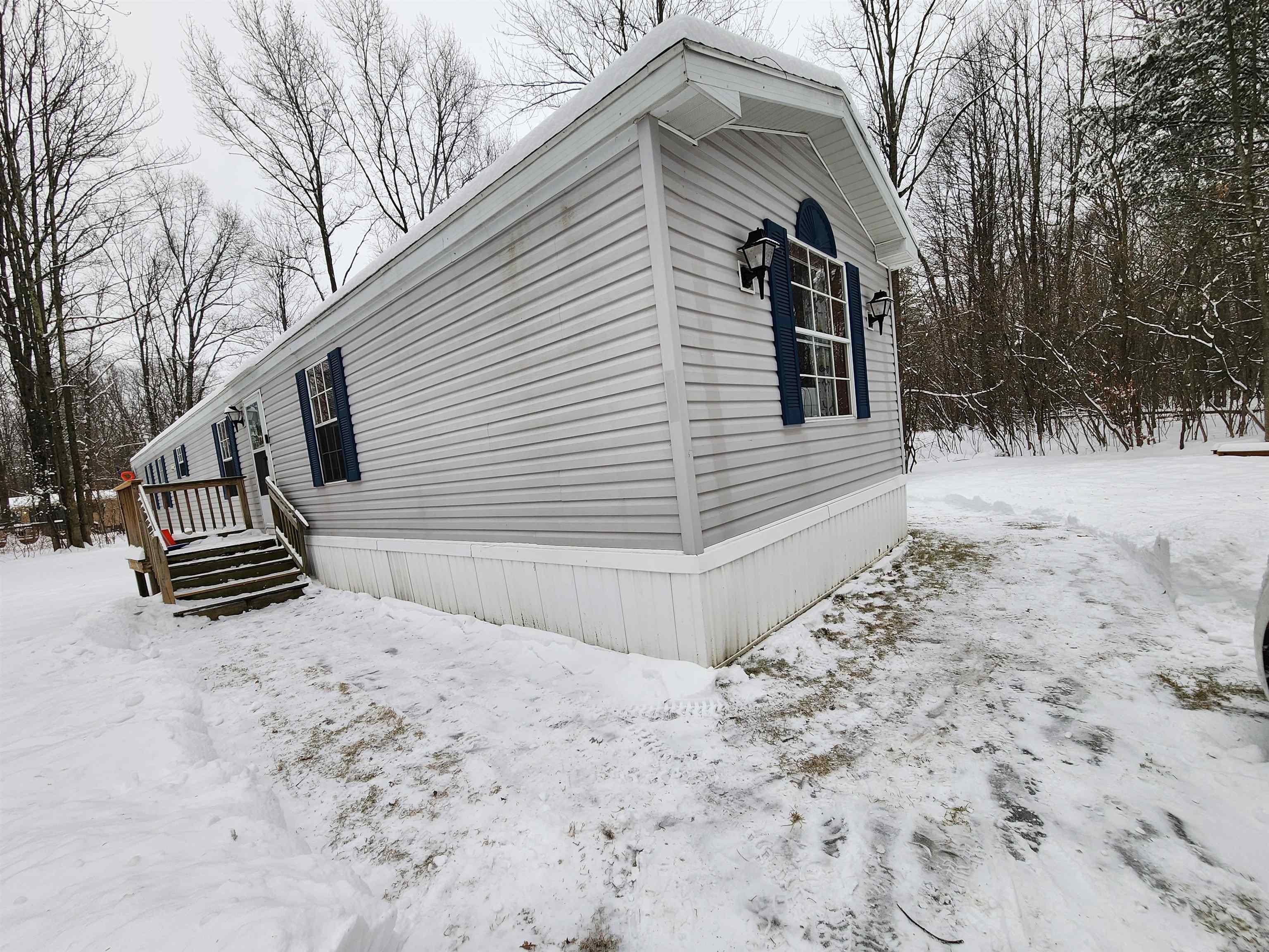 118 Wilmington Road Colchester, VT 05446 - Photo 1 of 17 Gallery Image 1