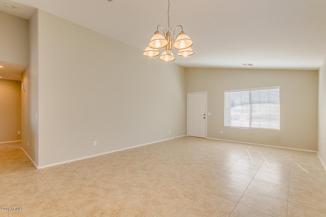 1314 West Darrel Road Phoenix, AZ 85041 - Photo 7 of 34 07-Darrel