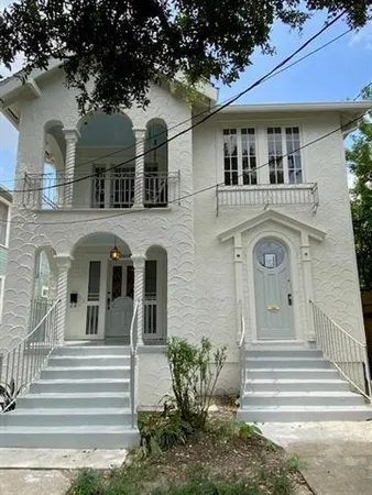 $2,100 | 6320 Fontainebleau Drive, New Orleans, LA 70125