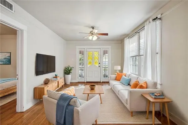 $2,100 | 6320 Fontainebleau Drive, New Orleans, LA 70125