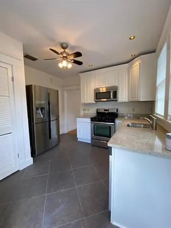 $2,100 | 6320 Fontainebleau Drive, New Orleans, LA 70125