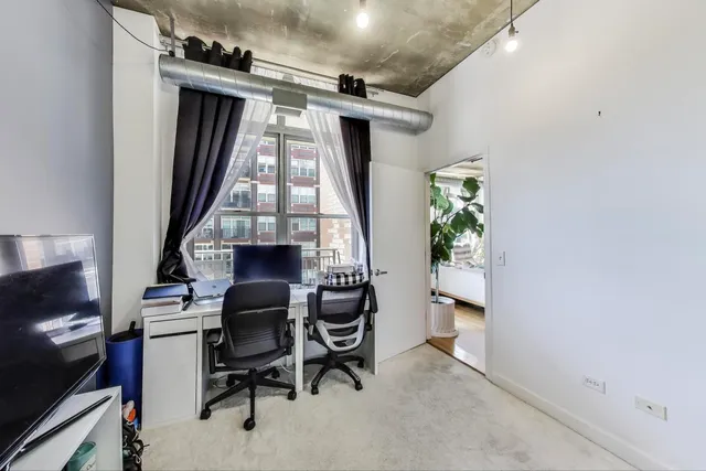 $422,000 | 111 South Morgan Street, Unit 510, Chicago, IL 60607