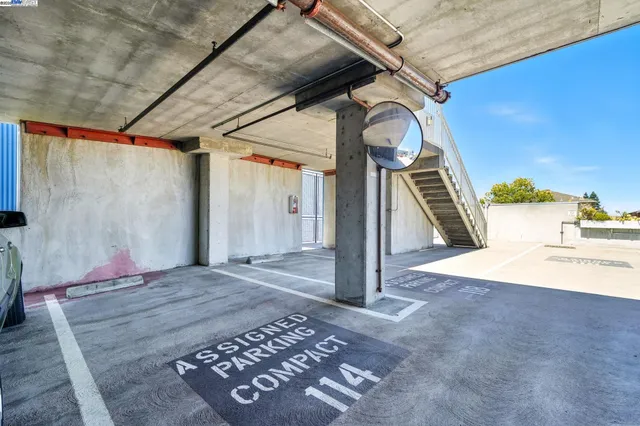 $749,000 | 1121 40th Street, Unit 1401, Emeryville, CA 94608