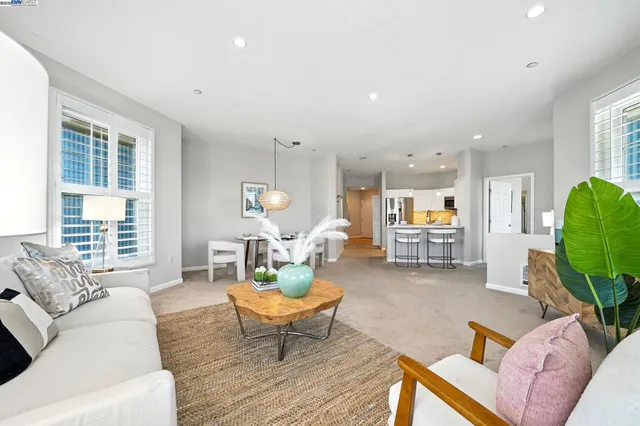 $749,000 | 1121 40th Street, Unit 1401, Emeryville, CA 94608