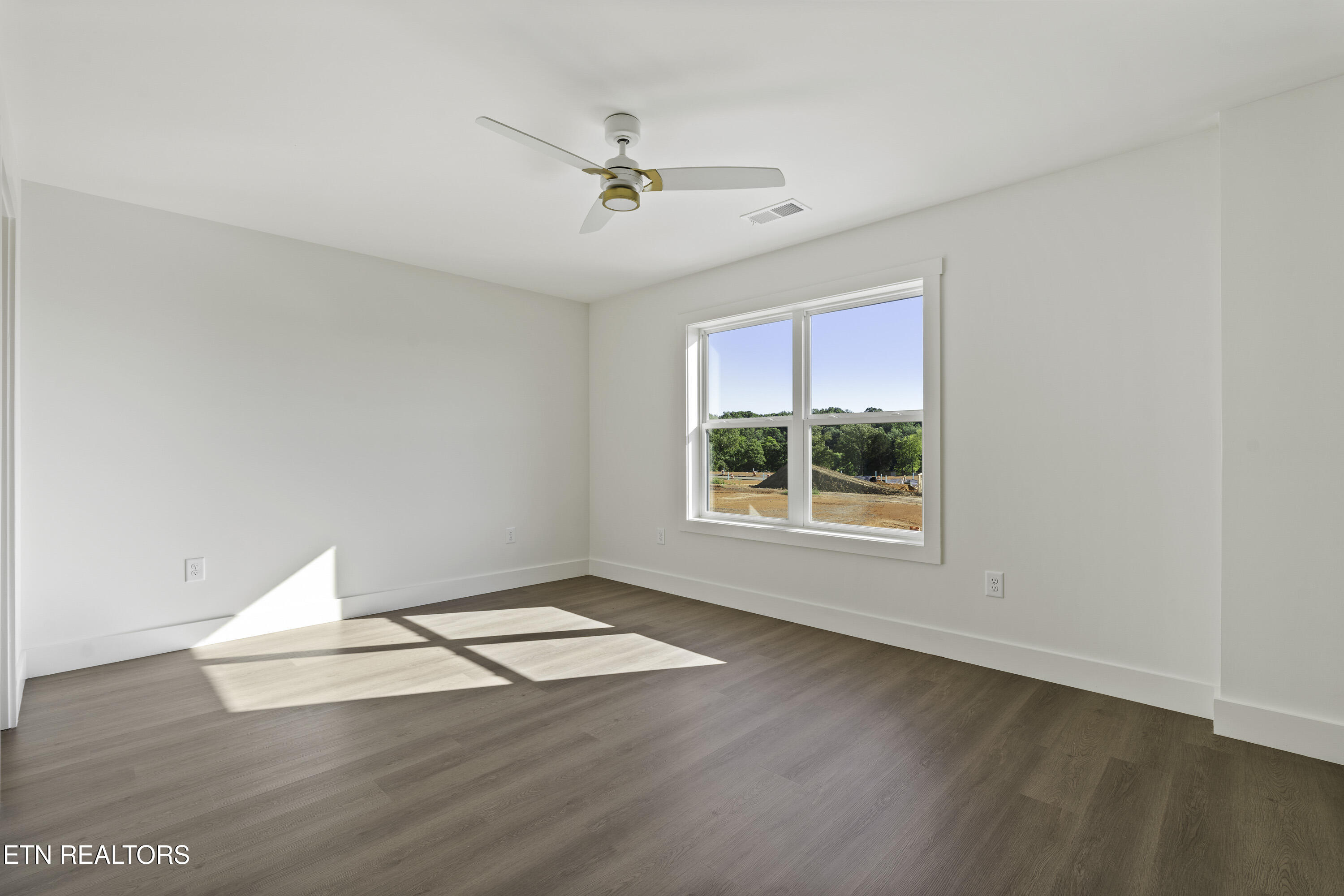 1335 Grace Ridge Drive Sevierville, TN 37862 - Photo 32 of 53 Bedroom 2