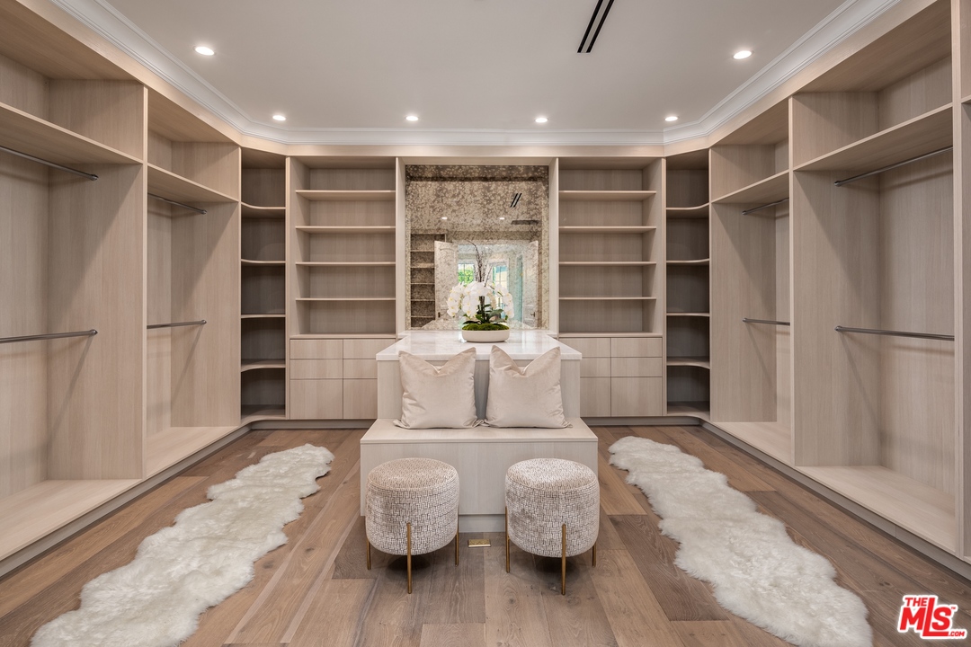 604 Walden Drive Beverly Hills, CA 90210 - Photo 14 of 31