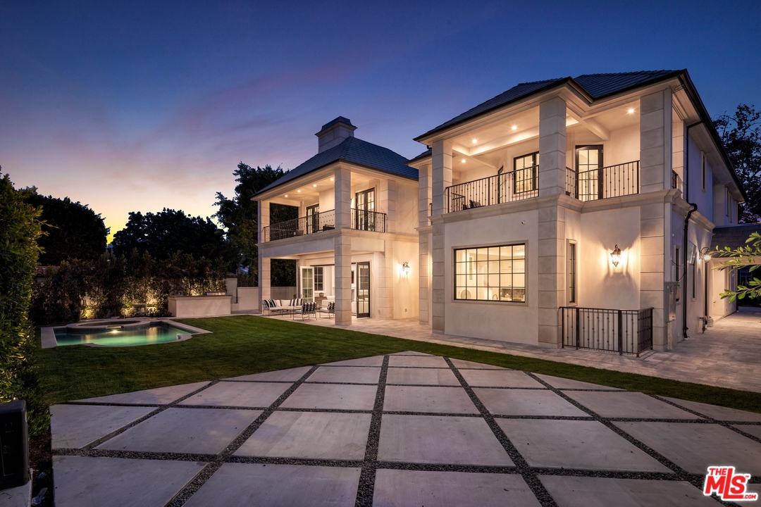 604 Walden Drive Beverly Hills, CA 90210 - Photo 30 of 31