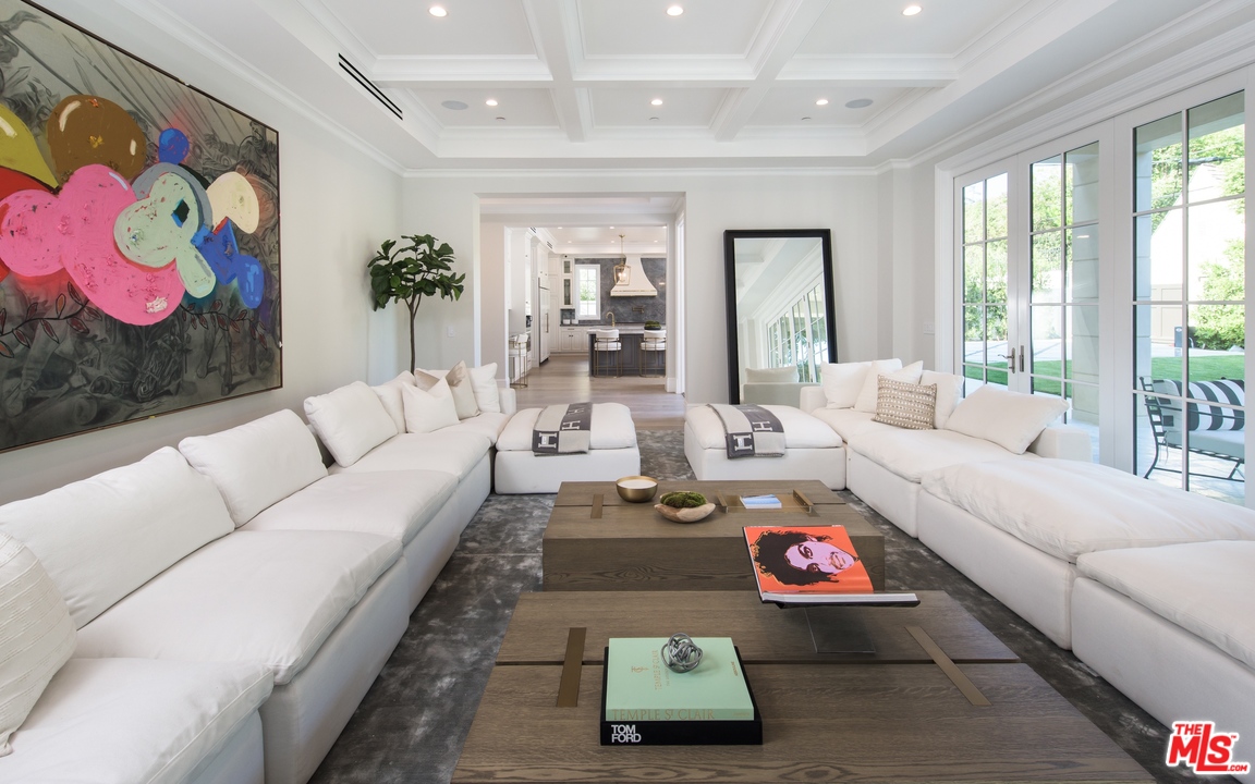 604 Walden Drive Beverly Hills, CA 90210 - Photo 9 of 31